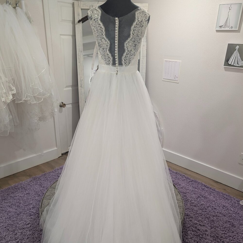 JJ's House Size 10 A-Line Wedding Dress - Picture 2 of 6